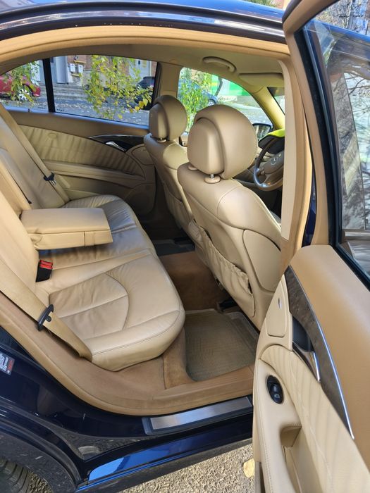 Vând Mercedes Benz W211