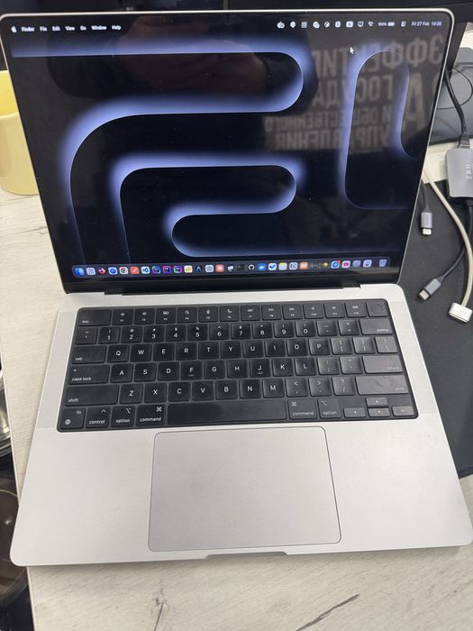 MacBook pro m3 pro 18/512