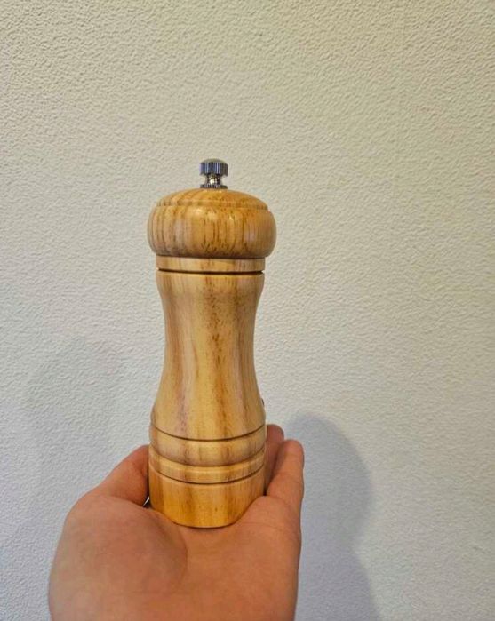 Солница / Пиперница мелница / мелнична за сол и пипер