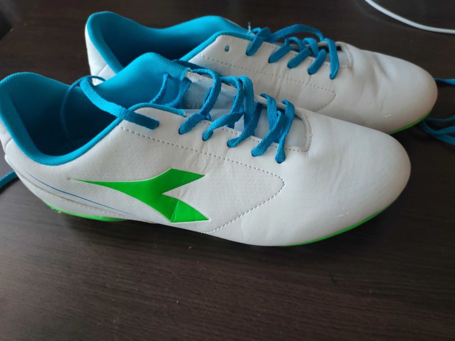 Футбольные бутсы