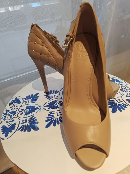 Pantofi GUESS din piele