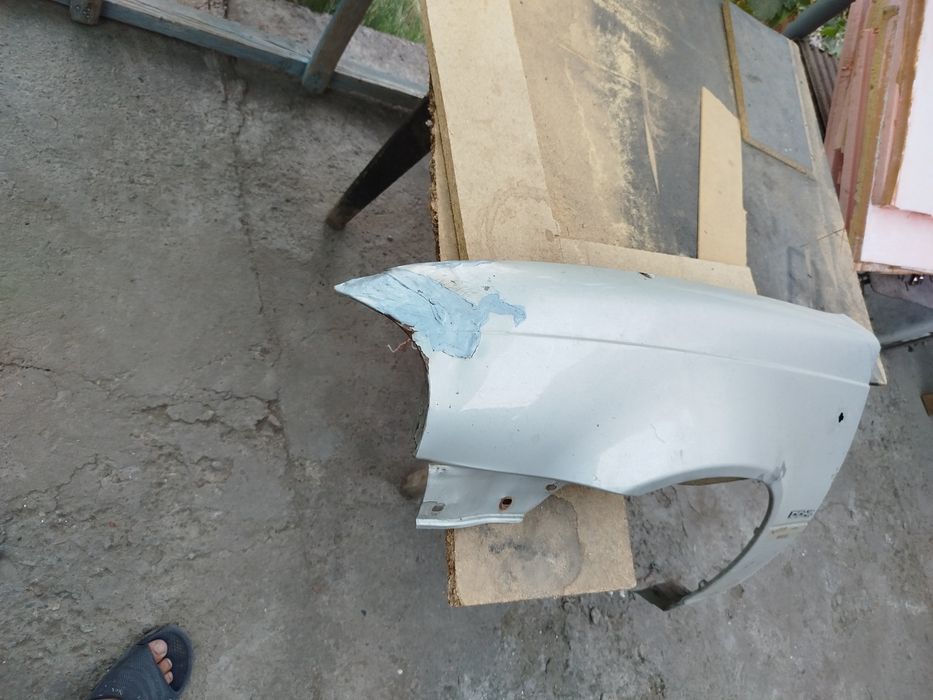 Продам все бампер, левое и правое крыло переднее