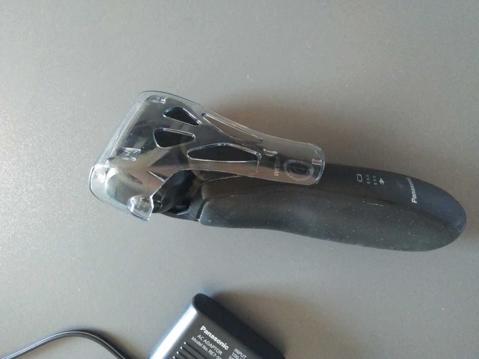 Самобръсначка Panasonic ES-RT37-K503