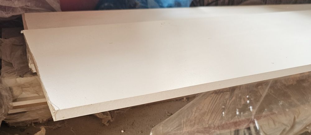 Добор на двери новый.