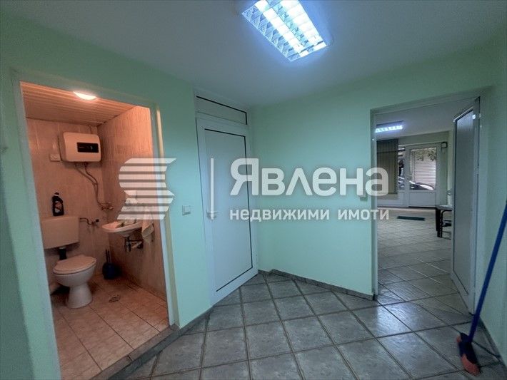 Дава се под наем Магазин в Варна, Колхозен пазар - 75 кв.м за 780 € - Снимка #5