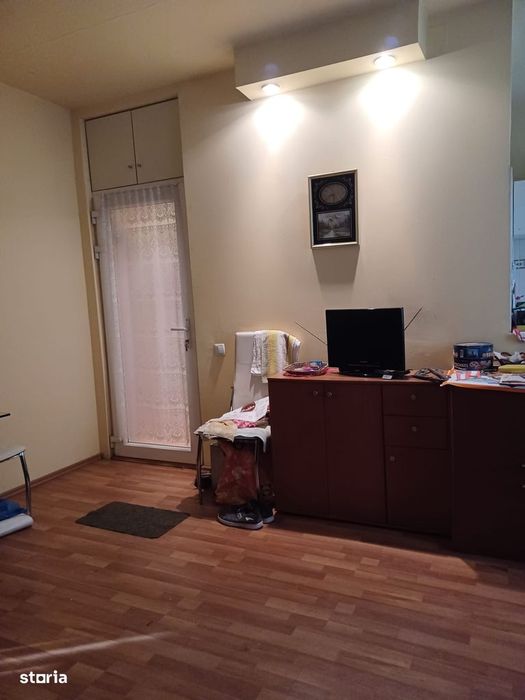 Garsoniera Faget-13 Decembrie, parter pretabil birou /spatiu comercial