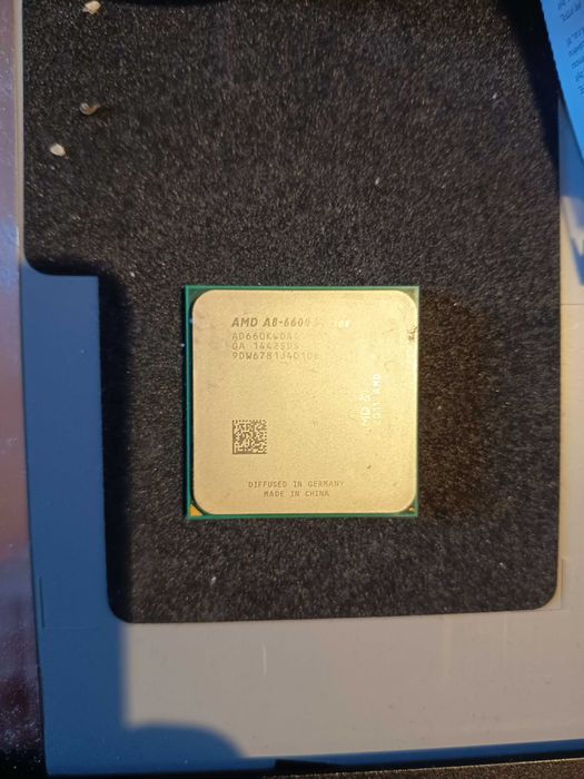 Procesor socket FM2, AMD A8 6600K unlocked, video Radeon HD 8570D 2gb