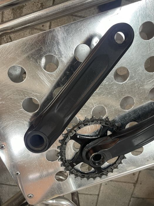 Курбели Race Face Affect