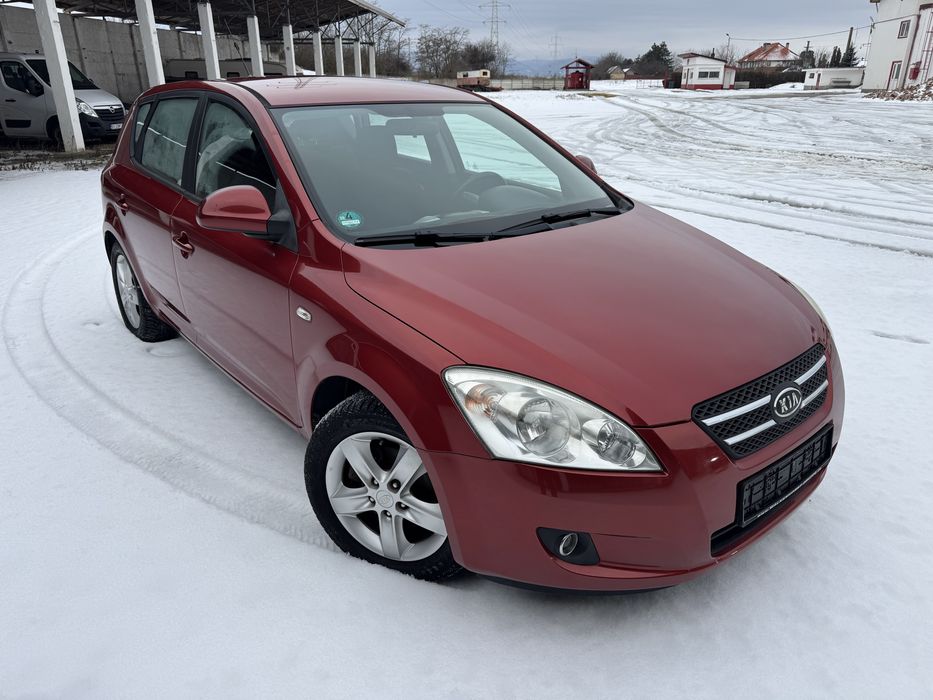 •1.6 benzina • 56.000 KM•