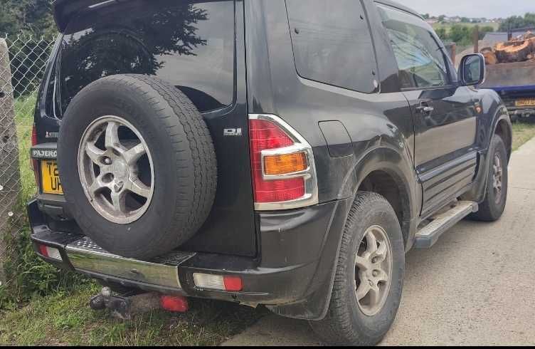 Mitsubishi Pajero Wagon