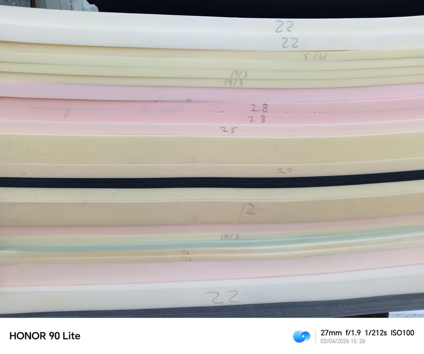 Yumshoq mebellar uchun sifatli paralon sotiladi  Паралон  ( губка )