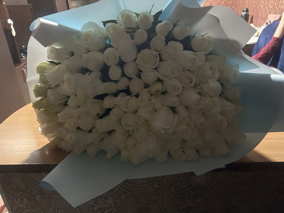 101 роза букет метровый