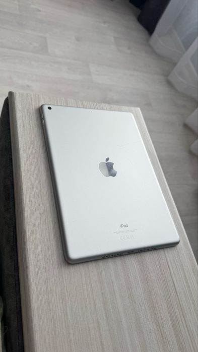 продам ipad 9 (2021)