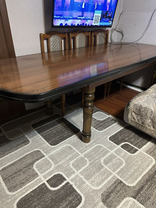 Стол 2м со стульями