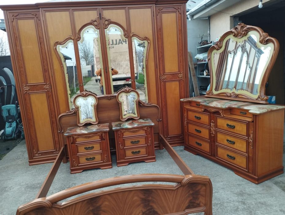 Dormitor din lemn masiv NUC