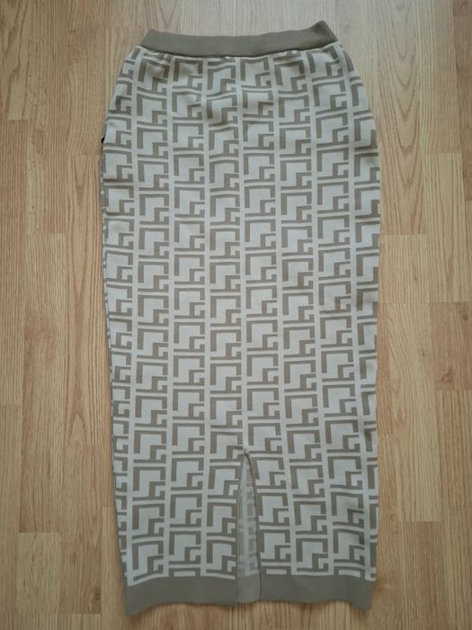 Fusta supraelastica lungă