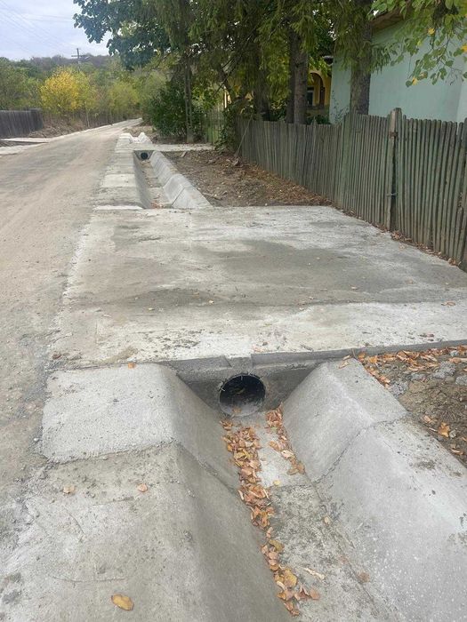 Teren intravilan 2100mp + casa + anexe 29.000 euro Bobicesti/Olt