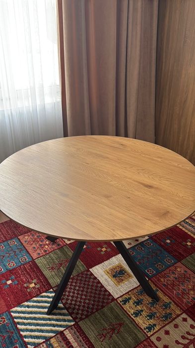 Продантся стол для кухни!