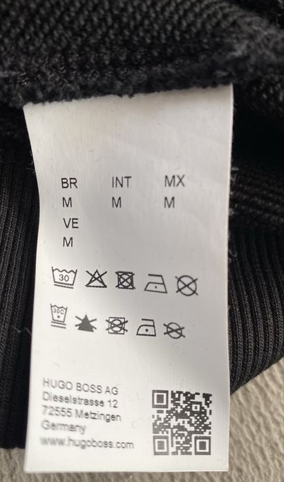 Чисто нов Hugo Boss екип – Размер M