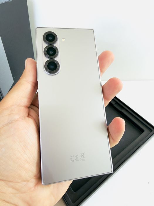 НОВ! Samsung Galaxy Z Fold 6 5G 256GB 12GB Ram Silver Shadow Гаранция!