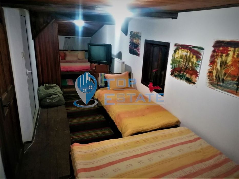 Автентично реновирана двуетажна къща за гости в село Куцина, област В