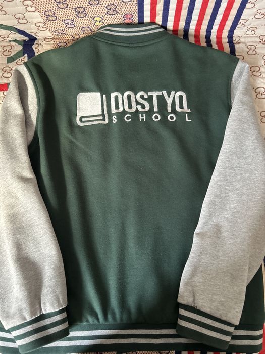 Продам бомбер.