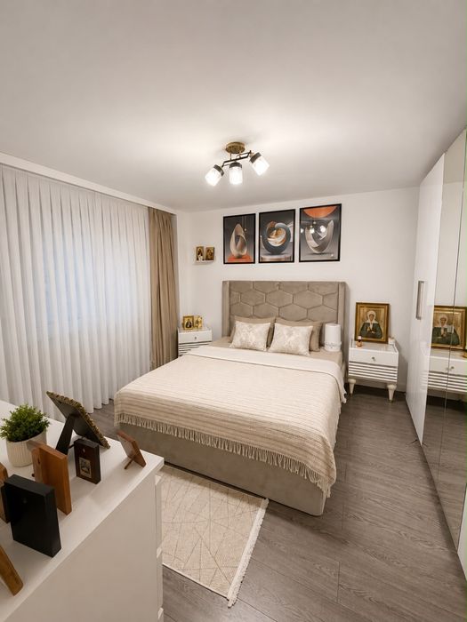 Vand apartament 2 camere (zona linistita, Str. Pepinierei)