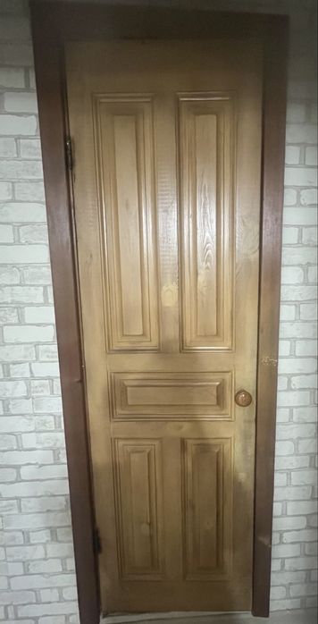 Продам межклмнатные двери дерево