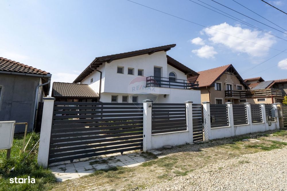 De vânzare casă cu 6 camere in Santandrei