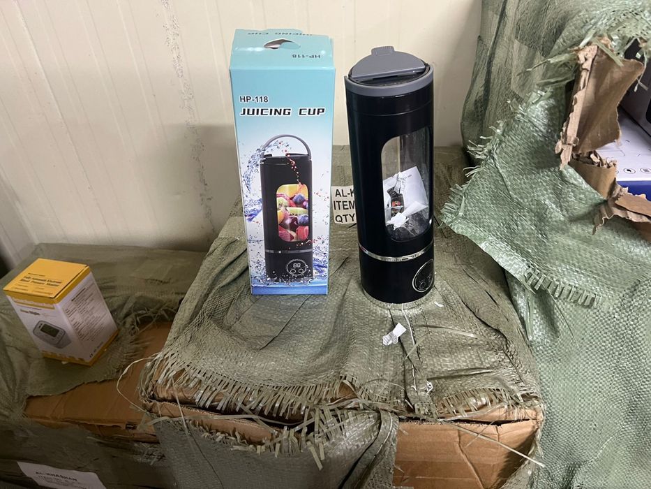 Mese de terasa,sufragerie , aparat tensiune , cana suc , mini drujba..