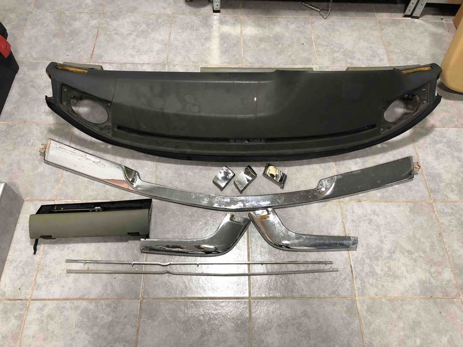 Оригинални части за Mercedes W126 – табло, седалки и др.