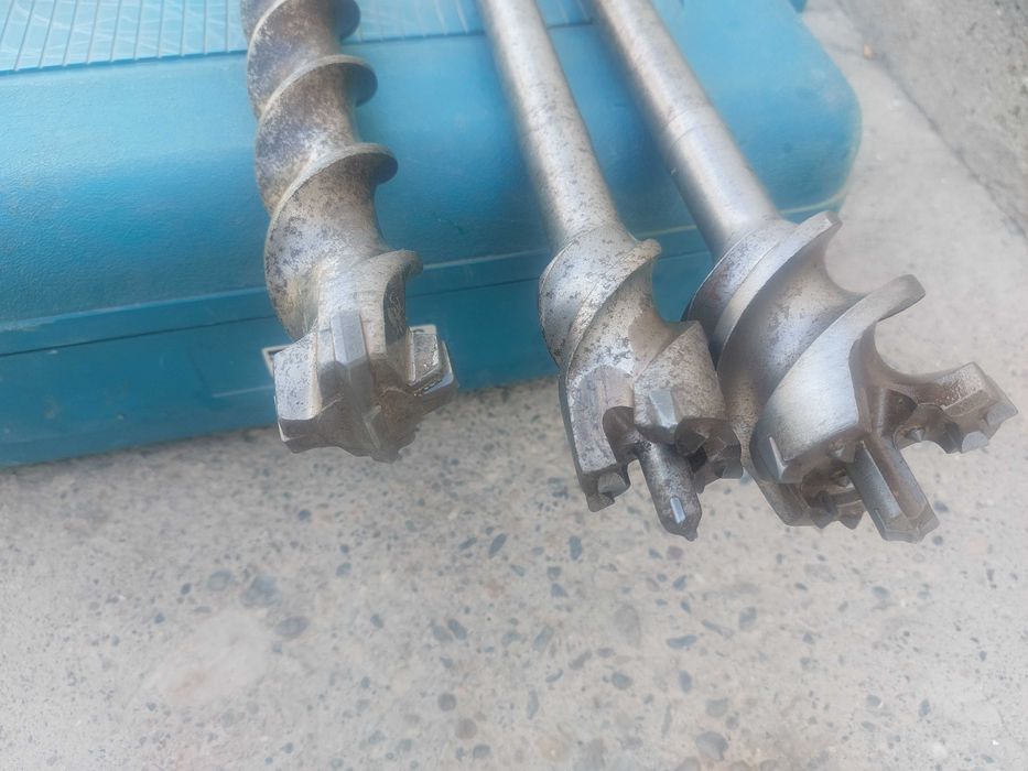 Перфоратор Makita 4001 + 3 бура
