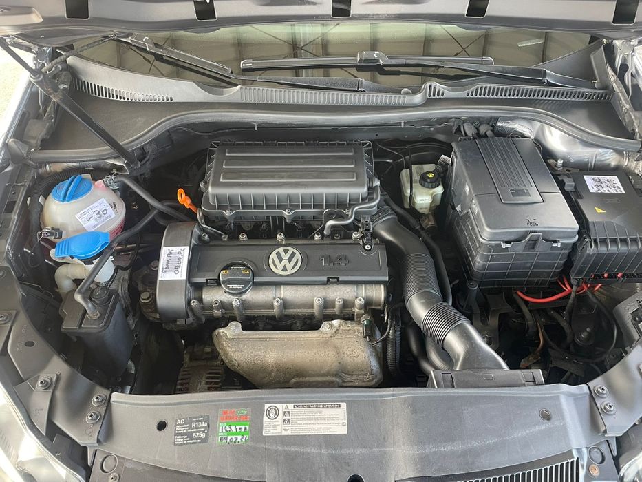 Volkswagen  Golf  14M P I80 cp