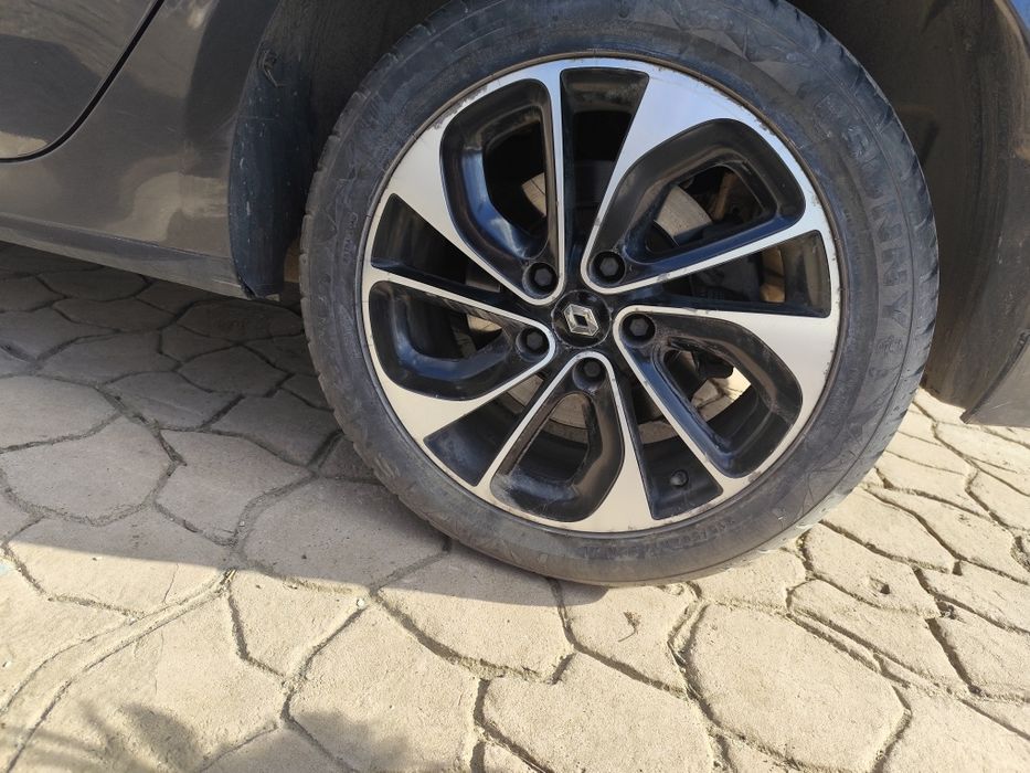 Vând Laguna3 luna10 2013