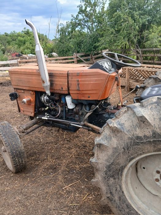 Vand tractoras Leut 445