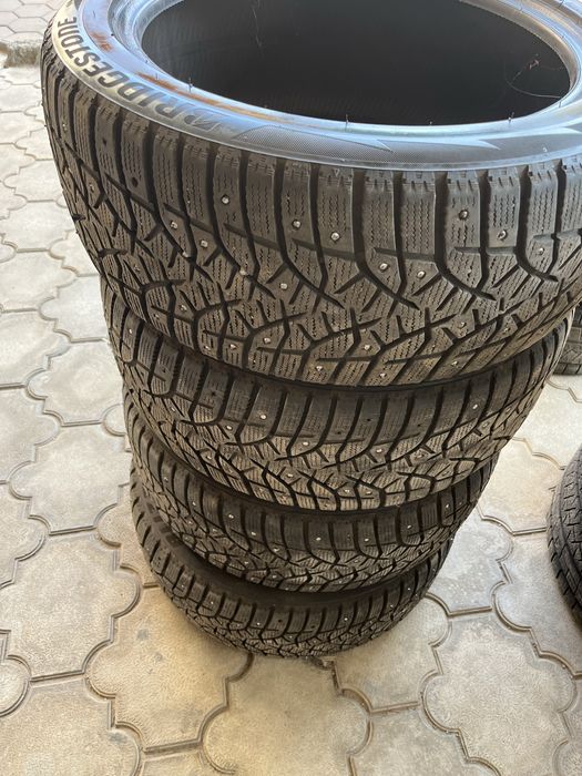 Зимние шины 245/45/18