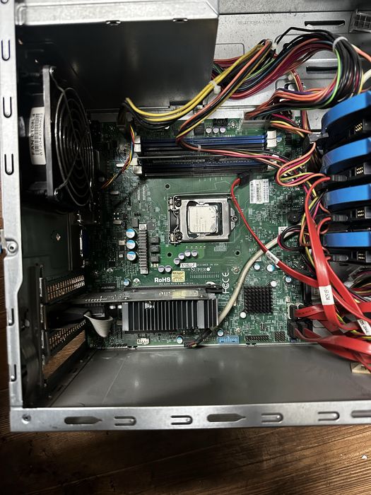 Сервер  Supermicro SYS-5038D-I xeon E3 v3, озу 16 Гб