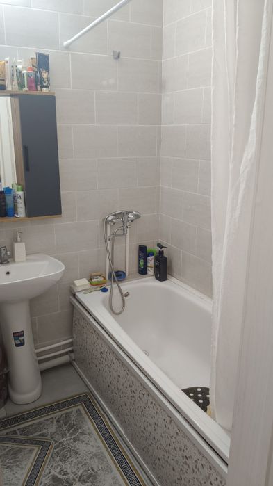 Продам 1 комн. квартиру ул. Карагайлы 111