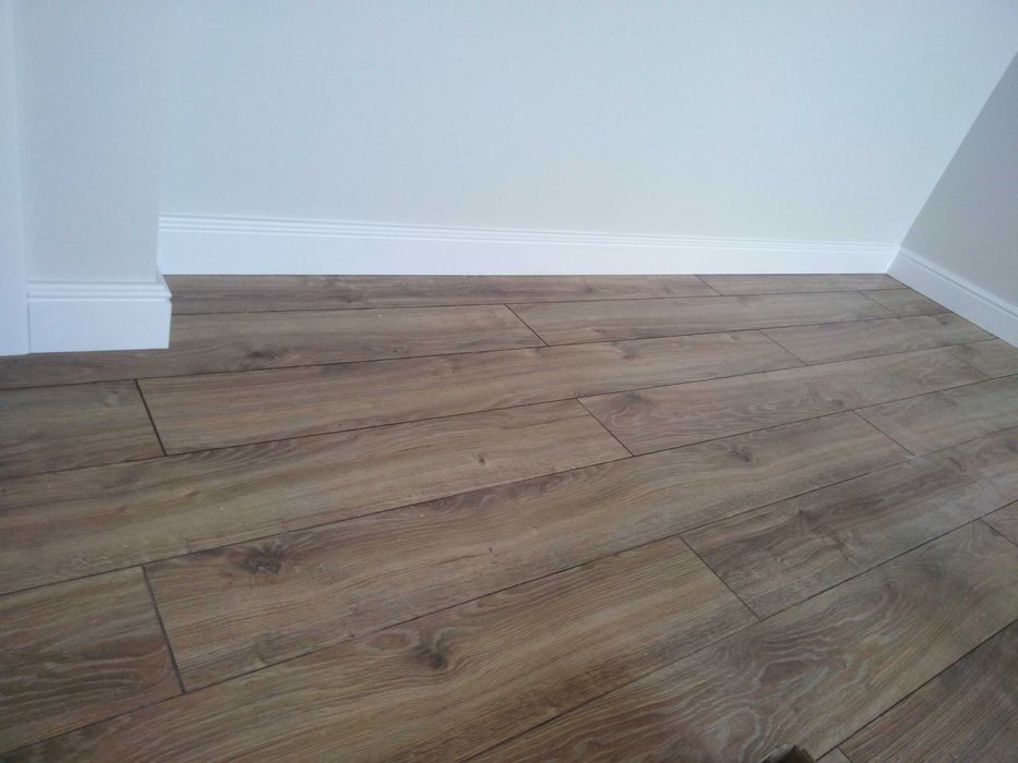 Montaj mocheta, parchet, SPC, LTV, Herringbone