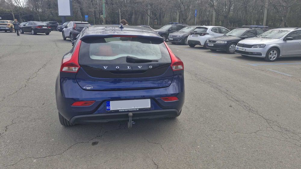 Volvo V40 2016 T2 120 cai manual benzina