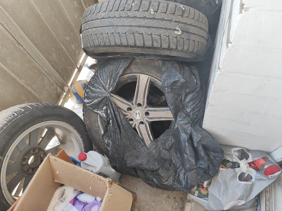 Продам резину с дисками на 17