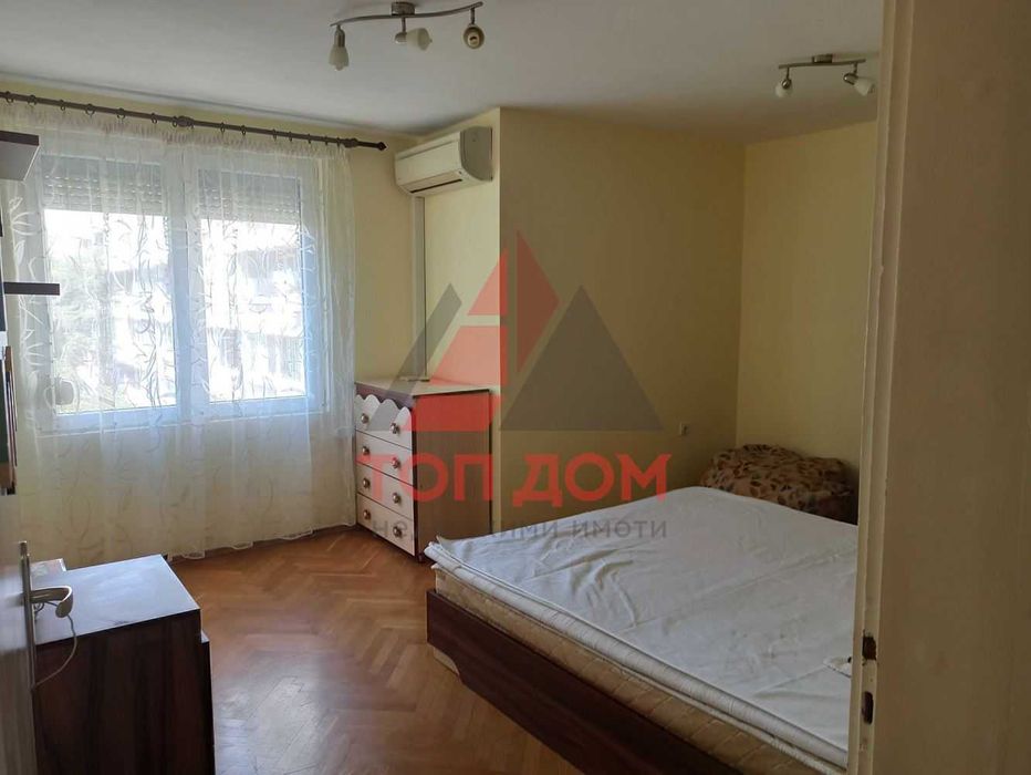 Дава се под наем Тристаен апартамент в Варна, Червен площад - 62 кв.м за 561 € - Снимка #3