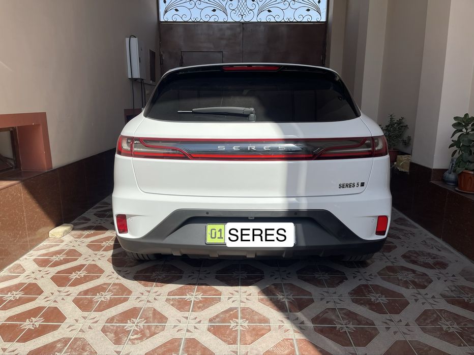 SERES (Aito) 5 EV (europe) AWD