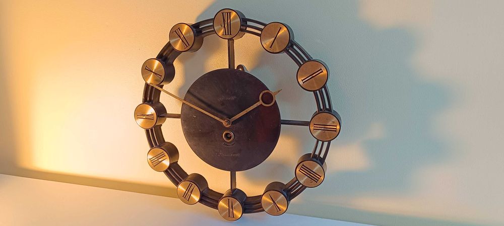 Ретро механичен руски часовник - Маяк