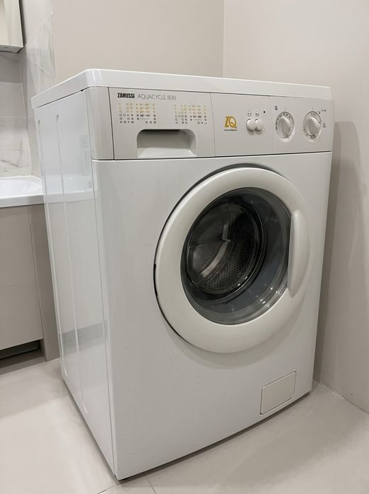 Стиральная машина Zanussi Aquacycle 800