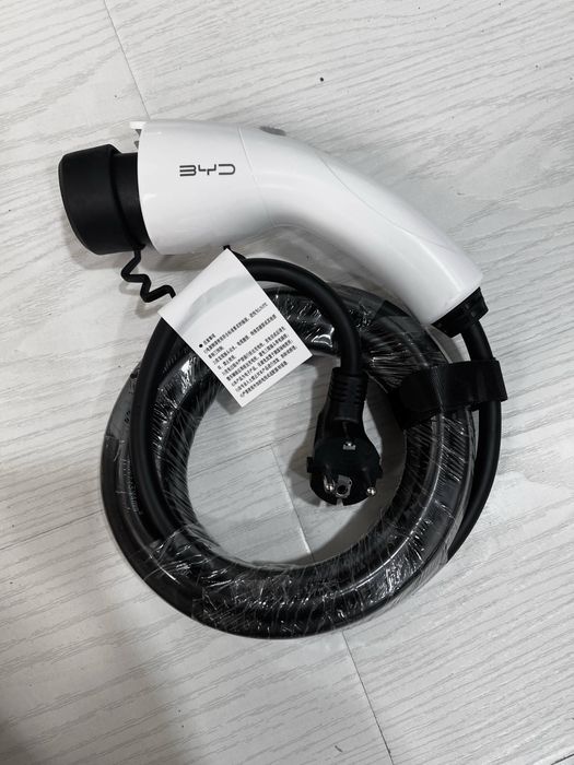 Зарядное устройство BYD (оригинал)