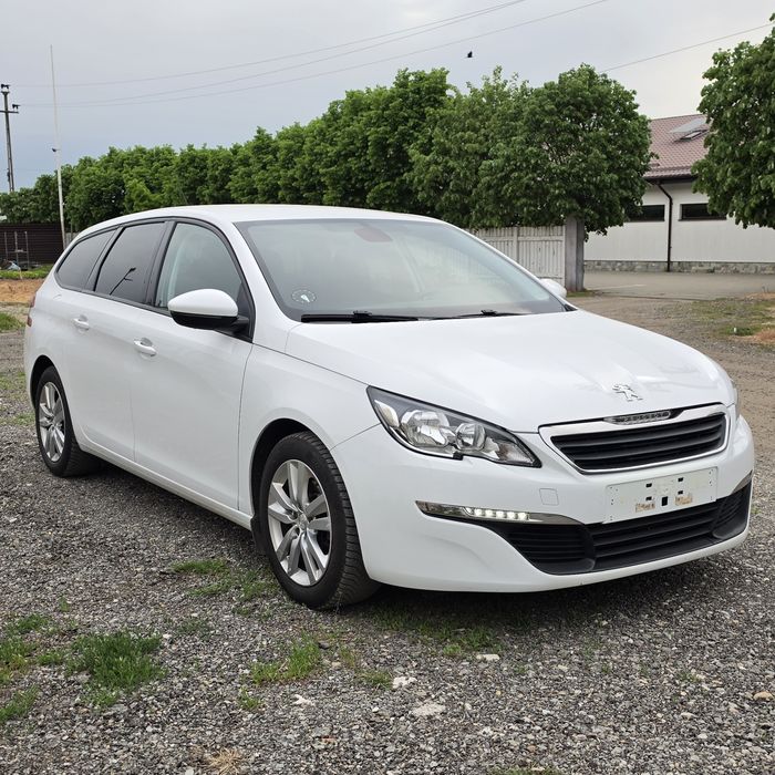 Peugeot 308 2017 1.6HDi euro 6
Preț : 6590€ neg
Motorizare :1.6HDI 120cp
Transmisie:manuala
An fabricație : 2017
Km : 247600
Serie șasiu : VF3LCBH