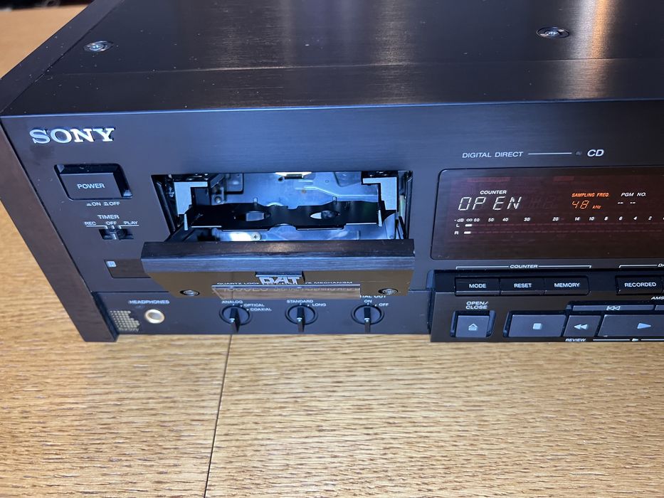 Продам Sony dtc 1500es