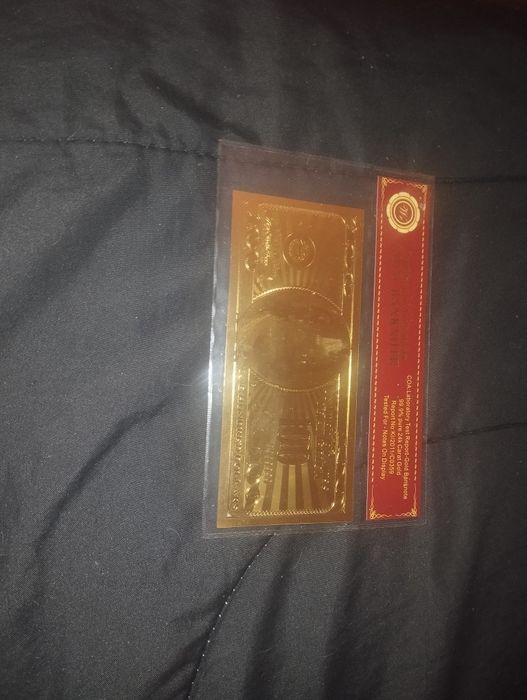 Сто долара - сувенир