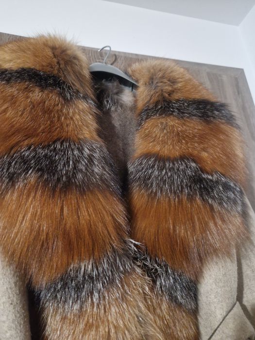 Palton cu detalii de blana